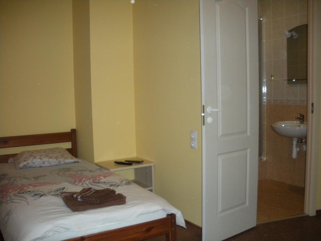 Arsenal Hotel Daugavpils Room photo